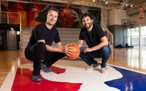 A NBA anunciou hoje uma parceria com a XP, que consolida a companhia como a primeira marca financeira patrocinadora da NBA no Brasil. 