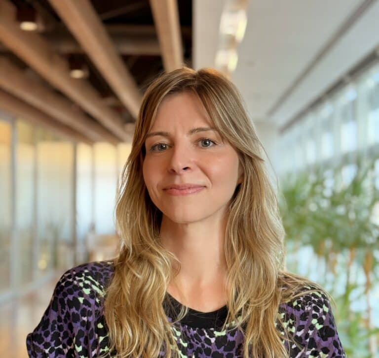 A profissional Maria Claudia Conde acaba de chegar à agência DPZ, para integrar a equipe como Head de Estratégia.