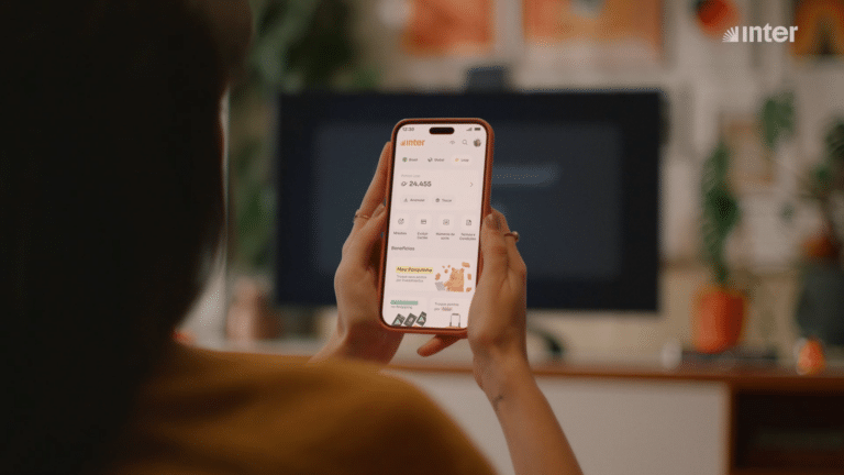 O Inter estreou sua nova campanha, que apresenta o novo posicionamento do banco como Super App Financeiro.