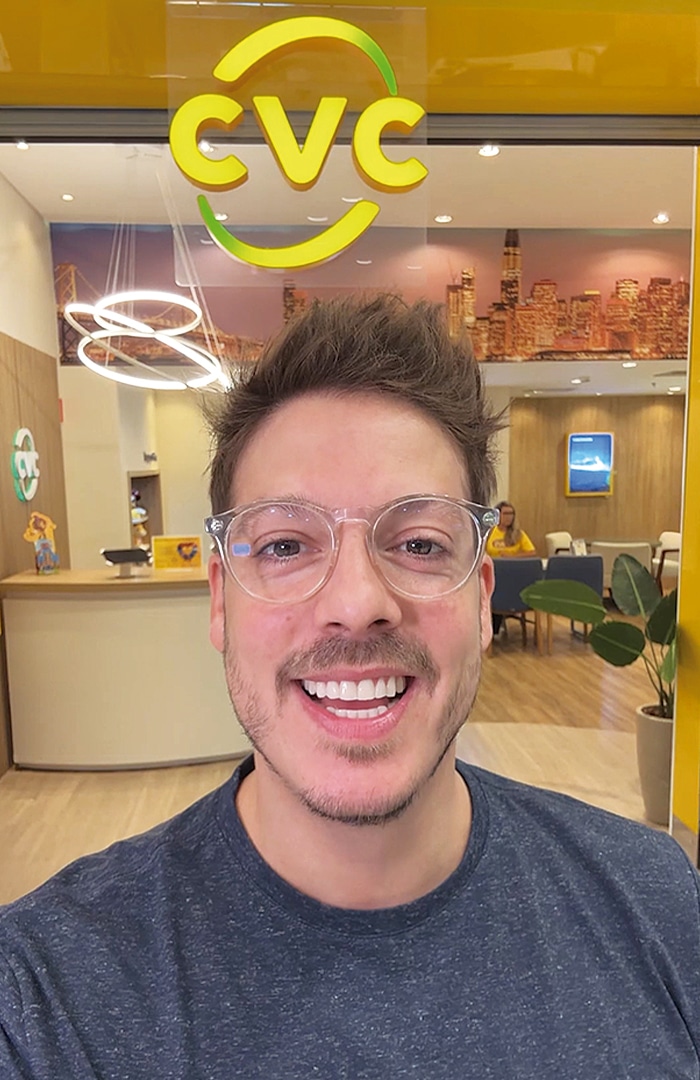 Com base na observação de que cada um aproveita uma boa viagem do seu jeito, a CVC lança sua primeira campanha no TikTok.