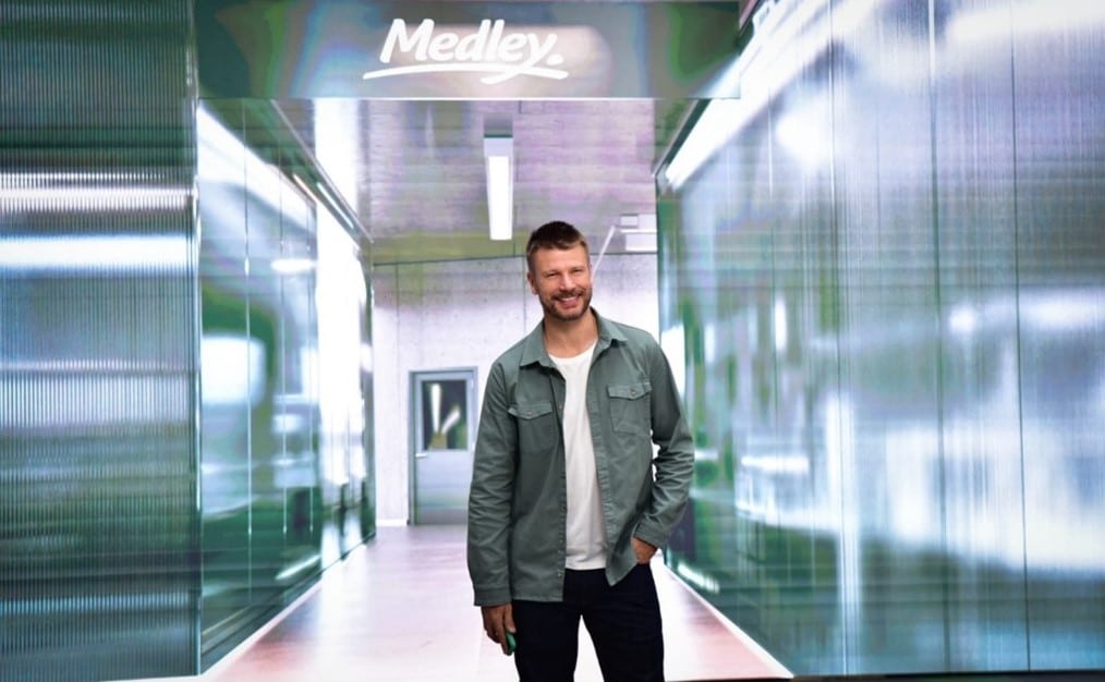 Medley renova com Rodrigo Hilbert e dá voz a consumidores em novo filme