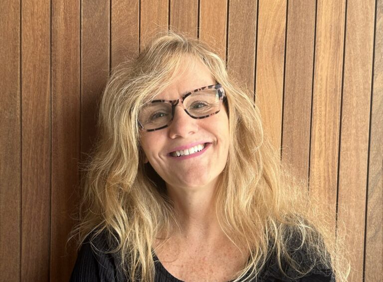 A Nacional Comunicação promove a profissional Camila Dammann, que vinha atuando na agência desde 2022, a diretora de Criação.