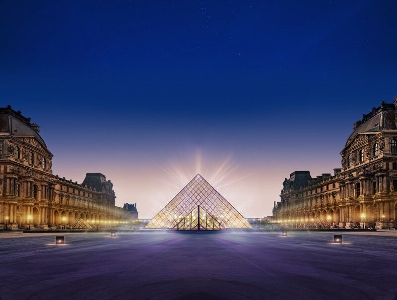 A Visa assume o comando da Cour Carrée, do Museu do Louvre, em Paris, para o show exclusivo "Visa Live at the Louvre".