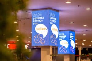 O Shopping Metrópole acaba de instalar as modernas telas da helloo, empresa comercializadora de mídia da ALLOS.