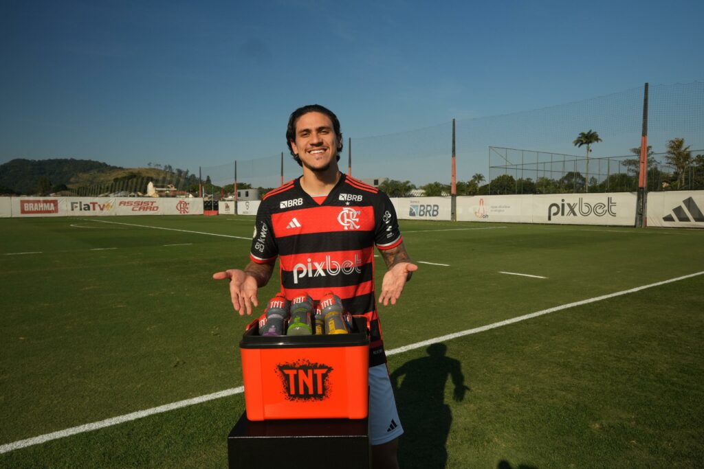 TNT Sports Drink é o novo fornecedor de bebida esportiva para o futebol profissional, categorias de base do Clube de Regatas do Flamengo.