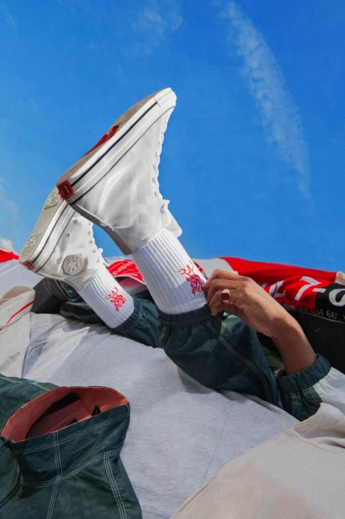 Converse e Liverpool FC unem forças e lançam série de edição limitadaConverse e Liverpool FC unem forças e lançam série de edição limitada 1