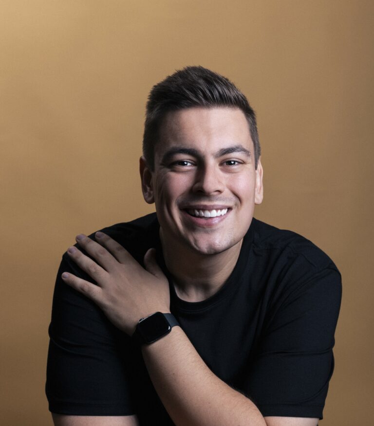 Matheus Gugelmim, sócio e Head de Projetos da produtora de áudio Vox Haus, acaba de ser nomeado como novo membro do Grammy U.