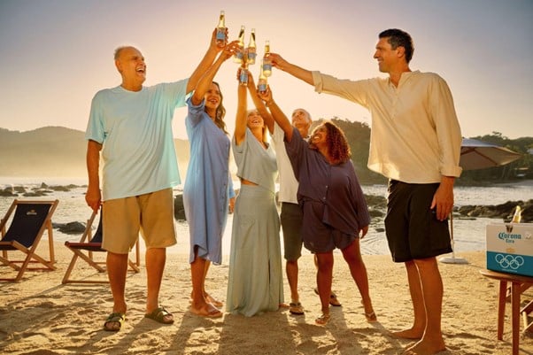 A Corona Cero criou uma nova campanha para mostrar que não é preciso ganhar medalha dourada para viver momentos de Ouro.