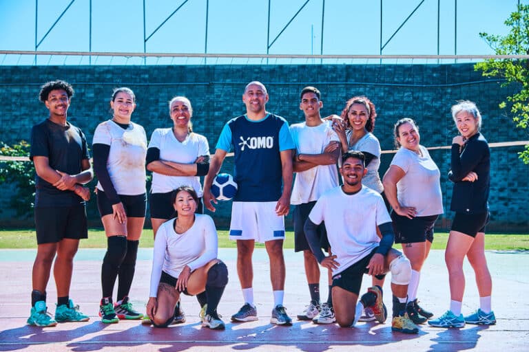 A OMO acaba de lançar uma ação com grandes nomes do esporte brasileiro, como Hortência, Serginho Escadinha, Formiga e Karen Jonz.