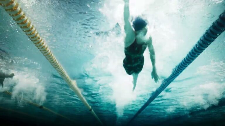 A atleta paralímpica Carol Santiago, medalhista de ouro na natação, protagoniza a nova campanha de marketing do Citi Brasil.