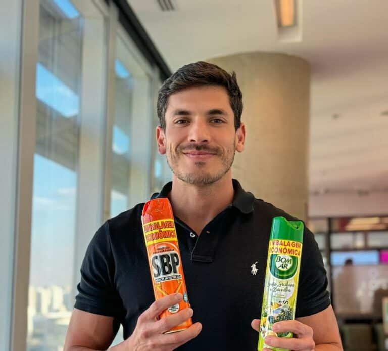 A Reckitt Hygiene Comercial comunica o profissional Fernando Guillemin Contreras como novo Head de Marketing para as categorias de Pesticidas.