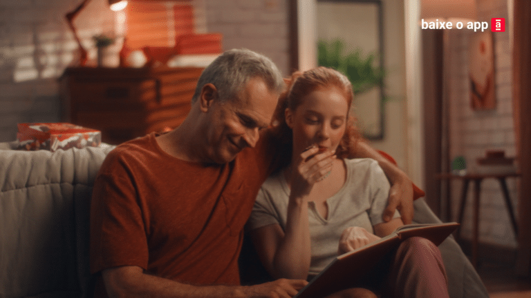 A Americanas lança a campanha “Dia dos Pais: passou, cestou, paixonou”, um neologismo entre as palavras "pai" e "apaixonou".