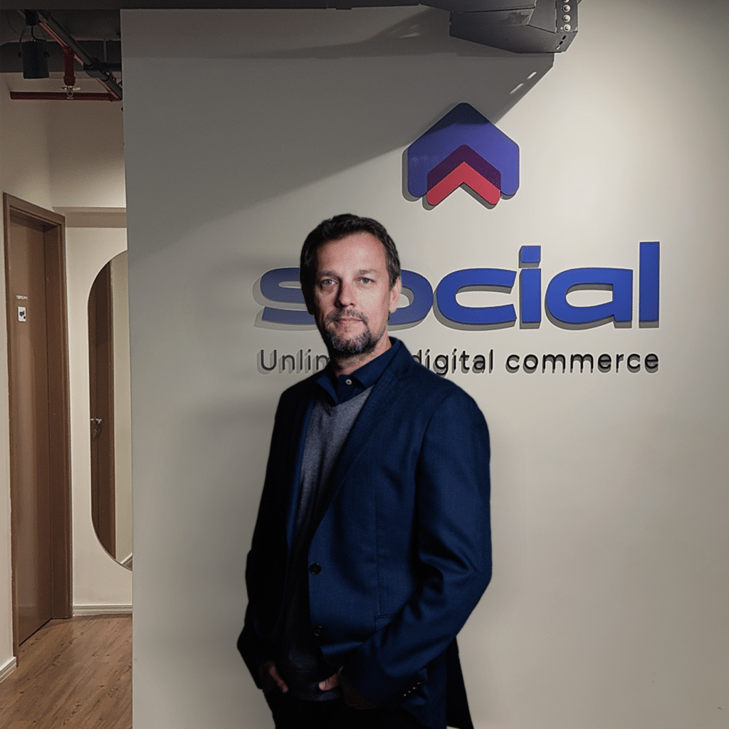 A Social Digital Commerce comunica a contratação do profissional Luiz Pavão, que chega para atuar como VP de Estratégia e Expansão. 