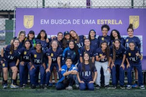 O Nubank acertou o patrocínio master para o projeto social de futebol feminino nomeado "Em Busca de uma Estrela".