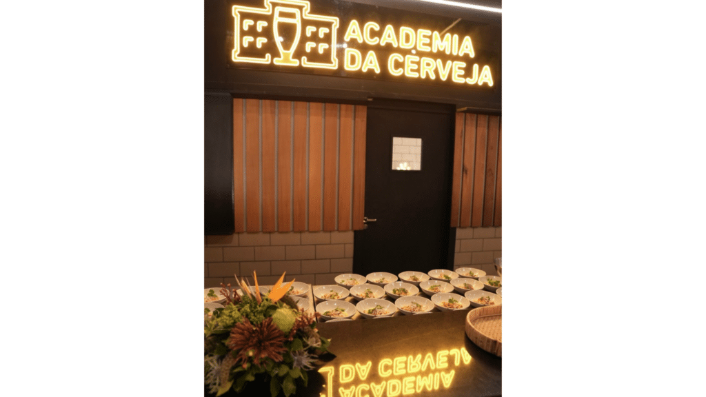 A Ambev e a Academia da Cerveja prepararam uma experiência sensorial para garantir uma vivência completa sobre cervejas e pratos.
