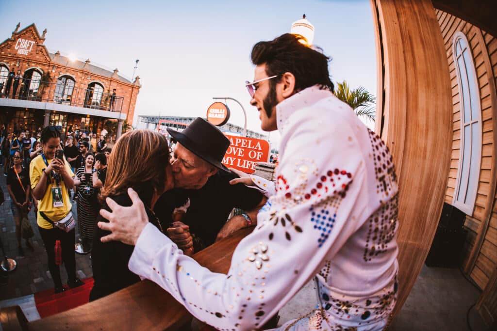 Chilli Beans cria ativações para celebrar o amor no Rock in Rio 2024