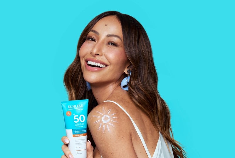 Sunless, marca de proteção solar da Farmax, anuncia a apresentadora Sabrina Sato como sua nova embaixadora.