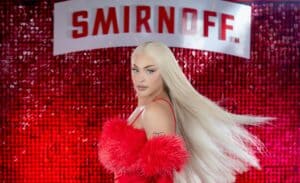 A Smirnoff sabe que a mágica acontece quando as pessoas se unem, e para amplificar essa ideia, se uniu a Pabllo Vittar em um novo projeto.