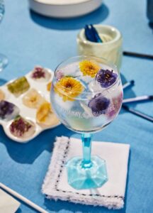 A Bombay Sapphire está presente, pela quinta vez, na 14ª edição da feira ArtRio, um dos principais eventos de arte da América Latina.