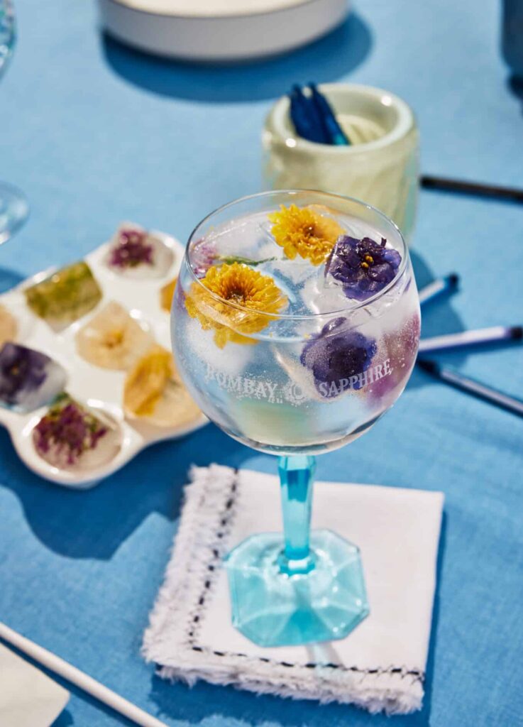 A Bombay Sapphire está presente, pela quinta vez, na 14ª edição da feira ArtRio, um dos principais eventos de arte da América Latina.