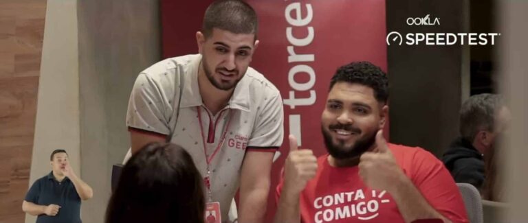A nova campanha da Claro, protagonizada por Paulo Vieira, foi lançada com foco no Programa "Conta Comigo".