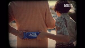 A Lacta apresenta uma nova campanha, celebrando sua rica história de mais de 110 anos na fabricação de chocolate.