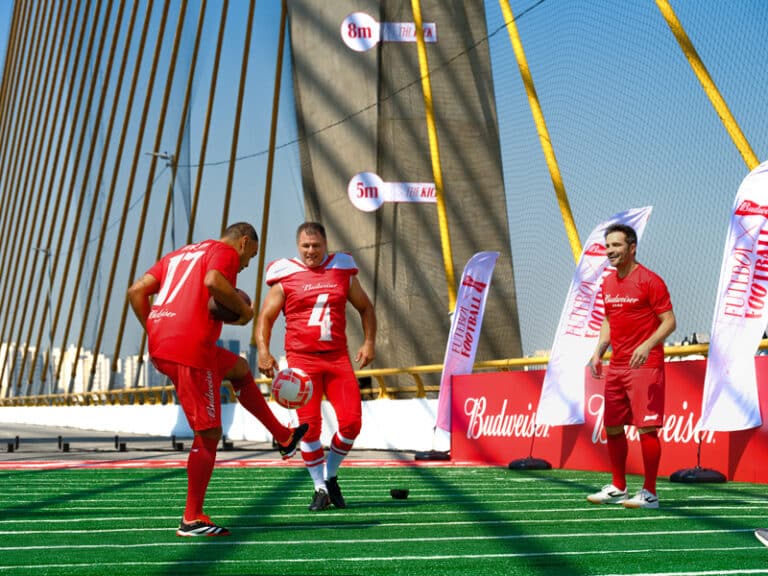Parceira global da liga e patrocinadora do NFL São Paulo Game, a Budweiser criou um desafio para Adam Vinatieri, tetracampeão do Super Bowl.