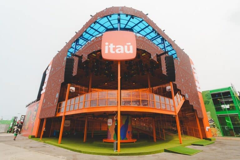 O Itaú Unibanco apresenta, para a edição de 40 anos do Rock in Rio Brasil, uma evolução significativa de seu espaço no festival.