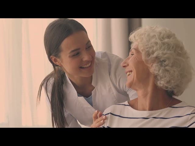 A AstraZeneca decidiu ampliar a conversa sobre o câncer de mama com a campanha "Com apoio, a vida segue", lançada no mês de outubro. 