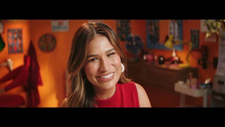 Simone Mendes estrela o novo filme produzido pela Ilha Crossmídia para campanha do Crediamigo, linha de crédito do Banco do Nordeste.