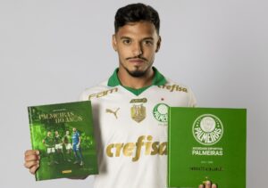 A Panini apresenta o volante Gabriel Menino como novo garoto-propaganda do álbum “Palmeiras - O Maior Campeão do Brasil”.