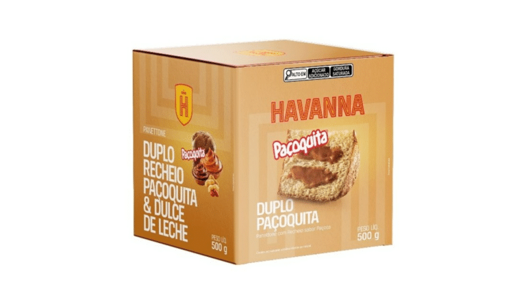 O Assaí Atacadista e a Havanna apresentam os clientes com o Panetone Duplo Paçoquita, uma deliciosa combinação.