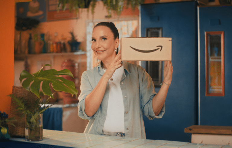 Amazon Brasil lança campanha integrada, multicanal, com dois filmes com Ivete Sangalo, que serão exibidos na TV aberta e no digital.