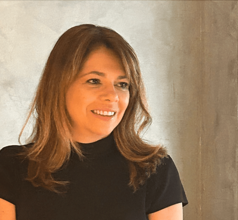 A Adsmovil contratou para o seu time comercial a profissional Alessandra Farah, que assume o cargo de Sales Manager na mediadtech.