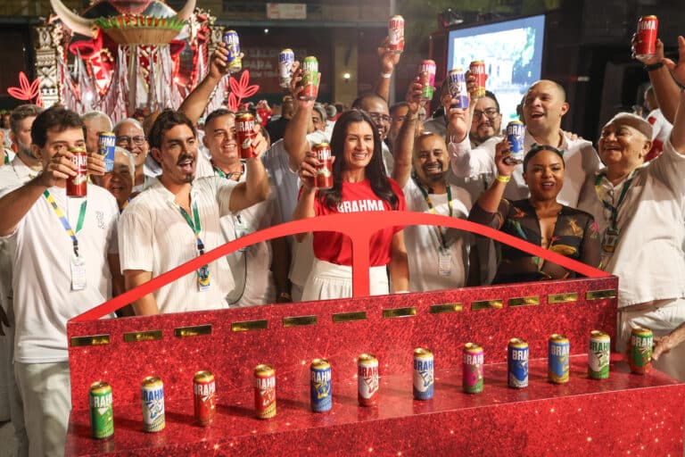 Dando início às festas, Brahma anunciou o lançamento das novas latas temáticas para o Carnaval do Rio de Janeiro de 2025.