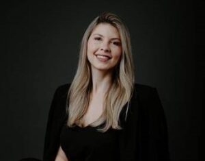 Juliana Vidal é a nova gerente de comunicação e marketing da One Innovation