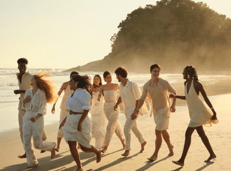 Música de Liniker embala a campanha de fim de ano da Renner