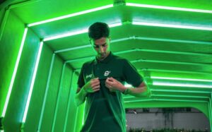 A Nova Cara do Mercado Financeiro: Vitor Reis, jogador do Palmeiras, Assina com a REAG Investimentos