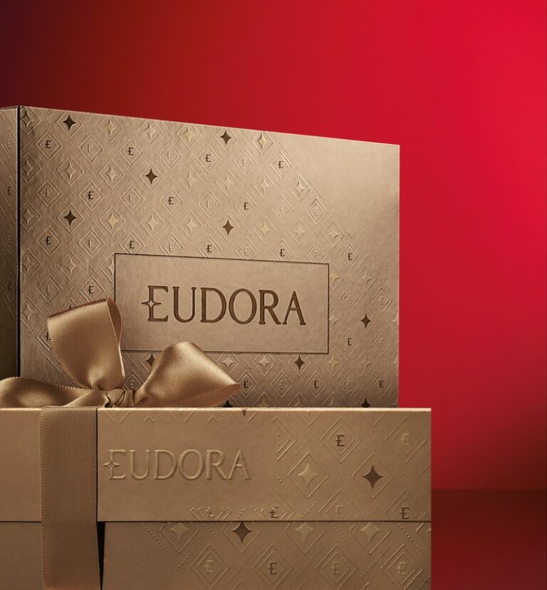 A Eudora aposta, para este Natal, na campanha "Impressione com Brilho" para encantar e surpreender seus consumidores.