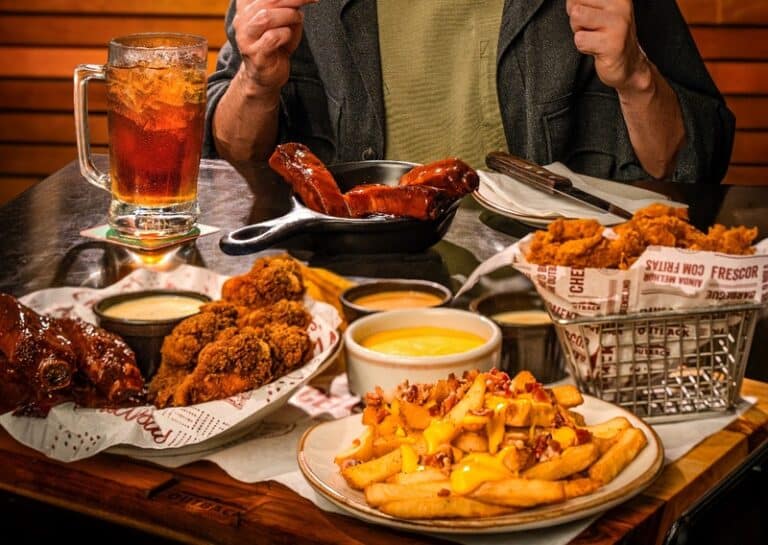 A nova campanha do Outback Steakhouse, 'Ribs On Fire', promete deixar o final de ano de seus consumidores pegando fogo.