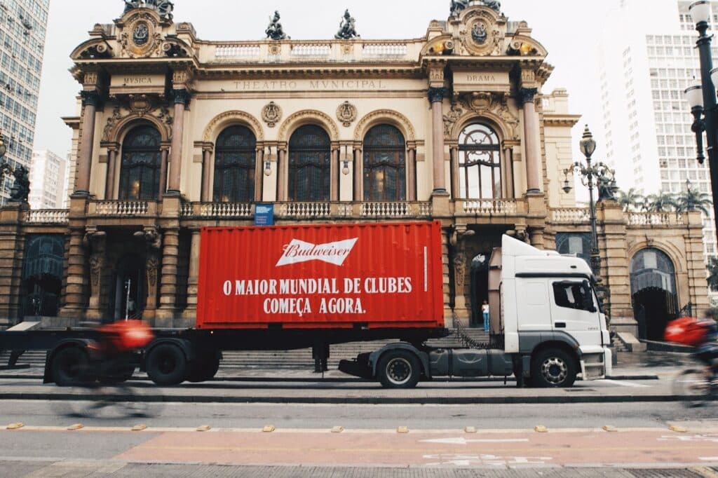 A Budweiser marcou o início da contagem regressiva para o Mundial de Clubes da FIFA 2025 empolgando os fãs de futebol.