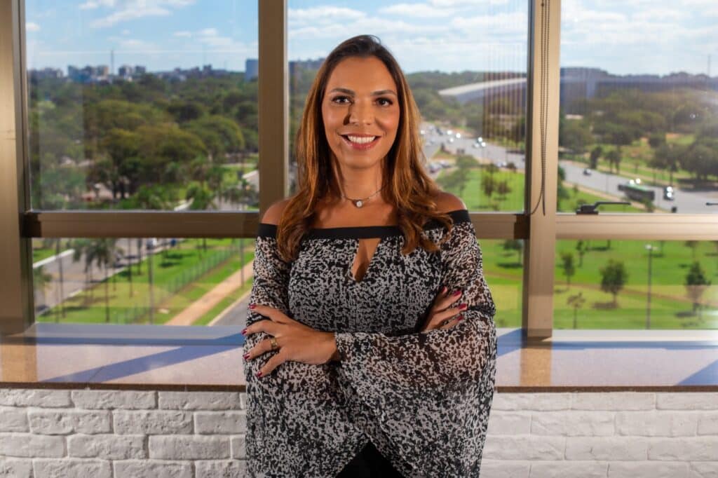Leia o artigo "Como fica a reputação dos CEOs nas redes sociais?", escrito por Patrícia Marins, gestora de crises de alto risco reputacional.