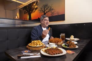 O Outback Steakhouse apresenta sua nova campanha, a Passaporte Outback, estrelada pelo jornalista e apresentador Zeca Camargo. 