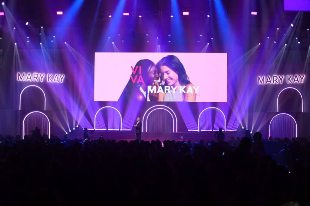 Um dos maiores eventos dedicados ao empreendedorismo feminino, o Seminário Viva Mary Kay reuniu cerca de 7 mil participantes.