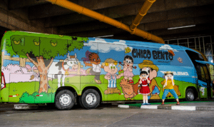 A Viação Águia Branca lançou, com a Mauricio de Sousa Produções, um ônibus totalmente customizado com os personagens do Chico Bento.