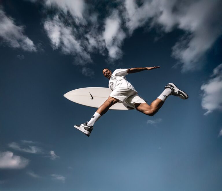 O surfista campeão olímpico e mundial Italo Ferreira foi anunciado como o mais novo atleta patrocinado pela Nike. 