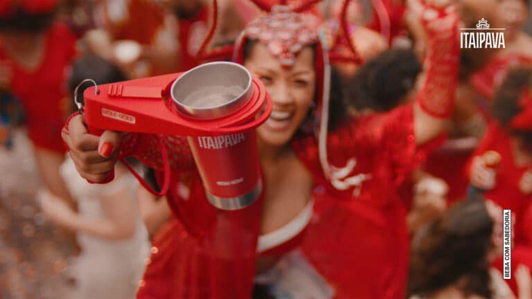 Copo Gole Gole: Itaipava apresenta copo térmico e "inderramável"