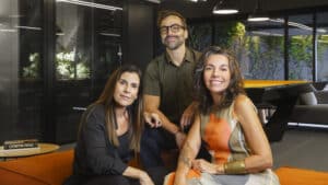 A produtora Not So Impossible comunica a chegada de Adriana Samara como diretora de atendimento e Taís Caetano como produtora executiva.