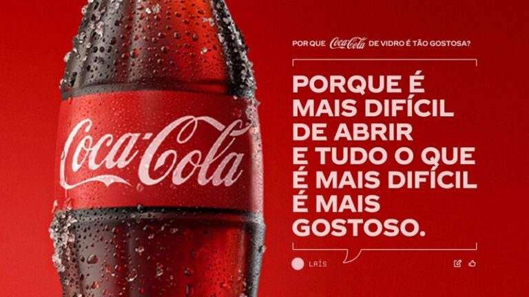 A Coca-Cola apresenta a ação "Coca-Cola. Irresistível em Vidro", que destaca a emblemática garrafa de vidro contour (formato da garrafa).