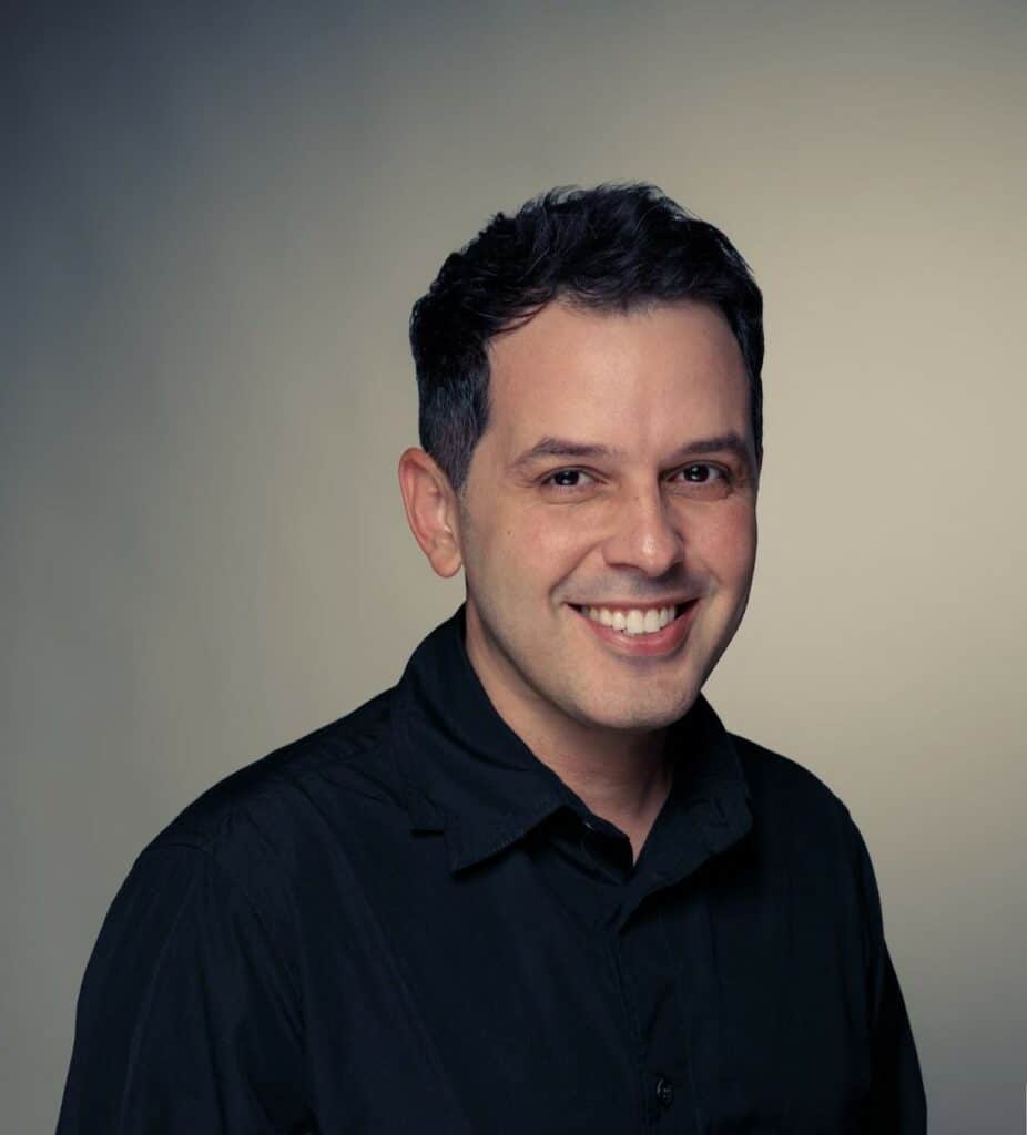 A Kraft Heinz, dona das marcas Heinz, Hemmer, Quero e BR Spices no Brasil, anuncia Thiago Lopes como seu novo CMO (Chief Marketing Officer).